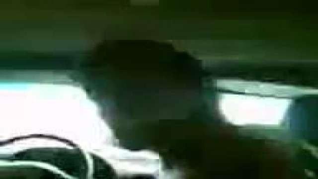 Таксист трахает таджичку прямо в салоне своего старого жигуля